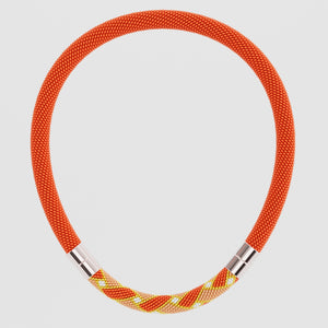 Vevd ornamenthalskjede (oransje)