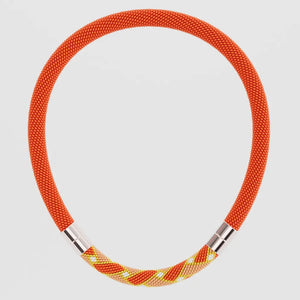 Vevd ornamenthalskjede (oransje)